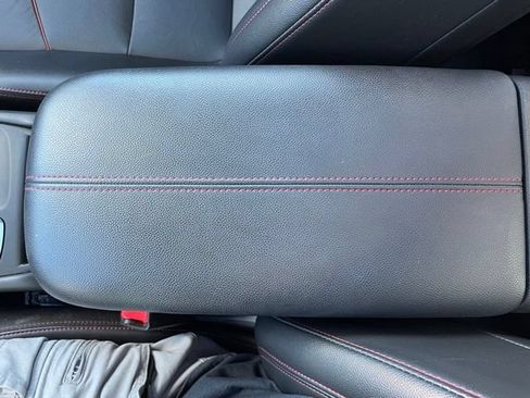 Used 2022 Chevrolet Equinox RS w/ RS Leather Package AWD/4WD image 34