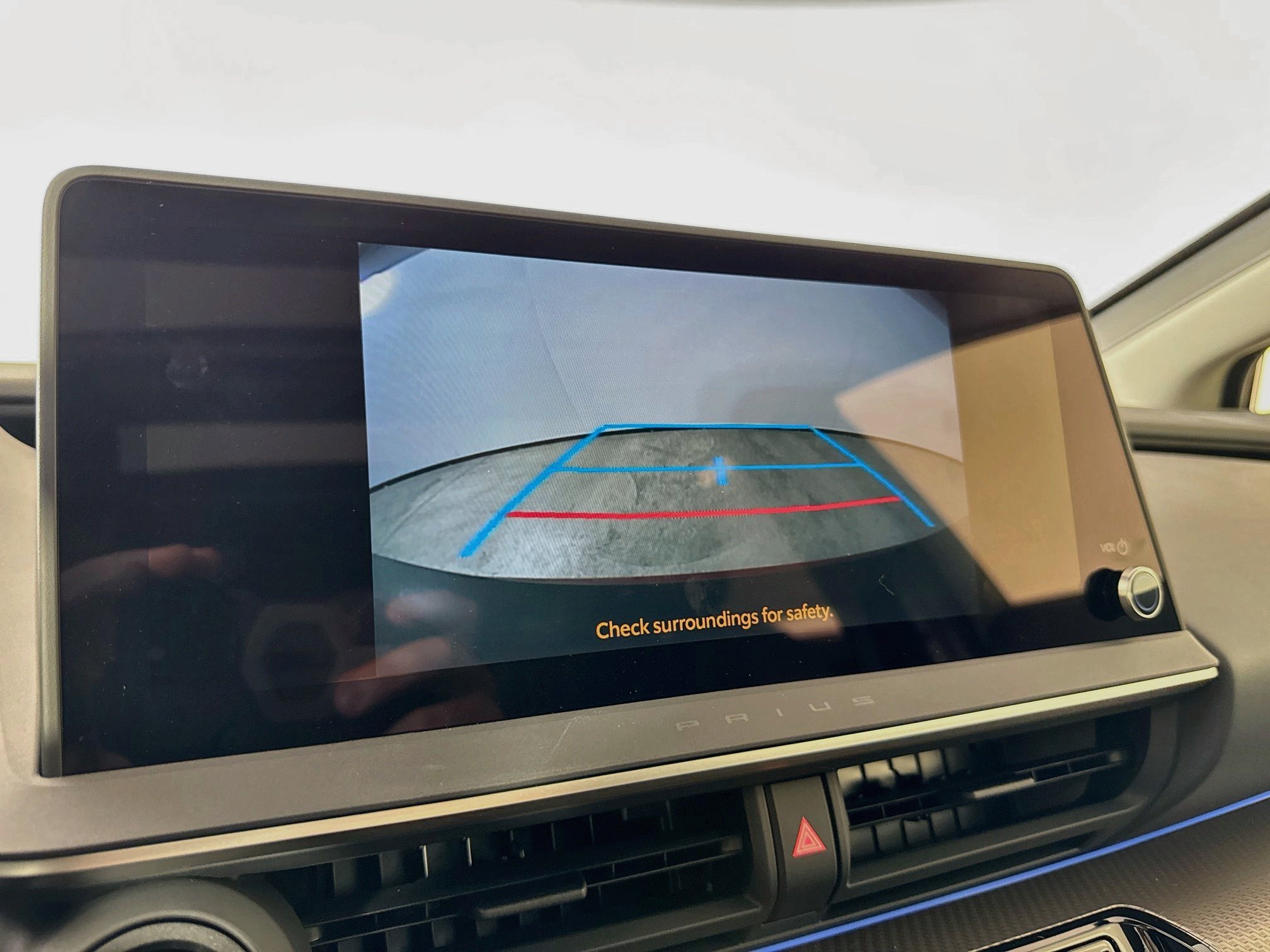 Certified 2025 Toyota Prius XLE AWD/4WD image 18