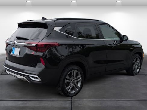 Used 2021 Kia Seltos S AWD/4WD image 5