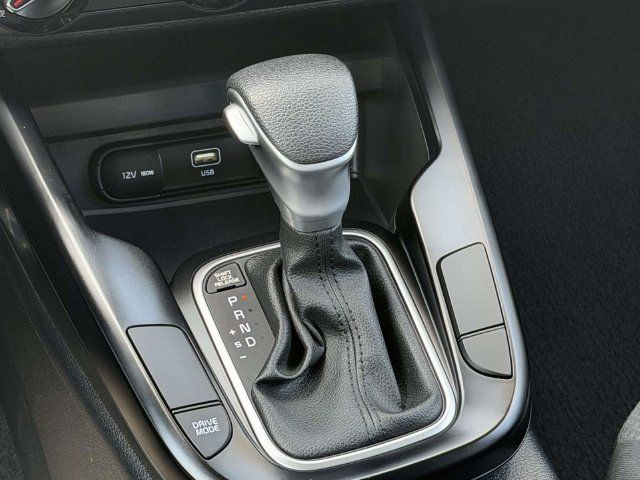 Used 2025 Kia Soul LX w/ LX Technology Package FWD image 22
