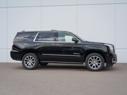 Used 2016 GMC Yukon Denali w/ Open Road Package AWD/4WD image 2