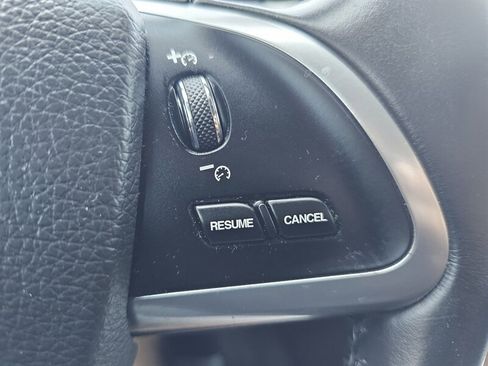 Used 2013 Jaguar XF image 26