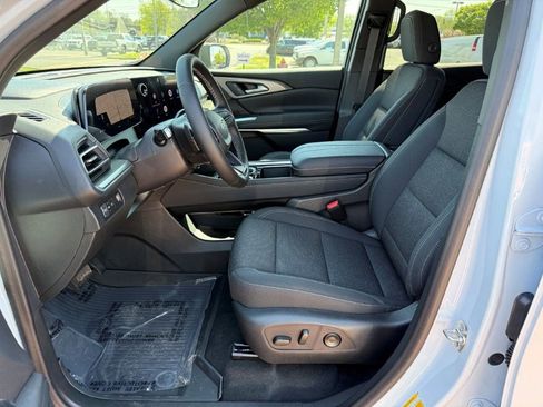 New 2026 Chevrolet Traverse LT w/ Midnight/Sport Edition image 12