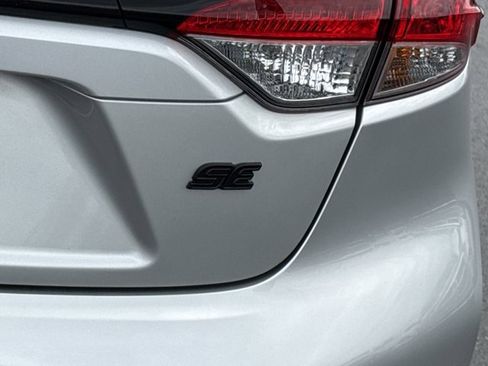 Used 2025 Toyota Corolla SE FWD image 9