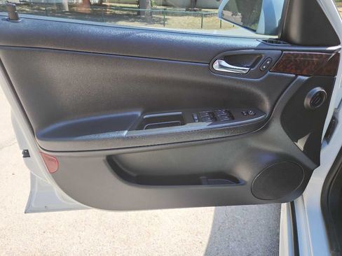 Used 2014 Chevrolet Impala Limited LS FWD image 12
