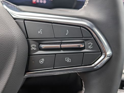 Used 2024 Chevrolet Equinox EV LT FWD image 32