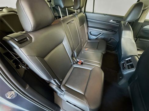 Used 2018 Volkswagen Atlas SE FWD image 25