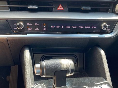 Used 2025 Kia Sportage EX FWD image 21