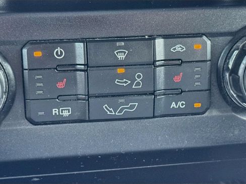 Used 2016 Ford F150 XLT w/ Equipment Group 302A Luxury AWD/4WD image 21
