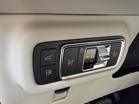 New 2026 Lincoln Nautilus Premier w/ Equipment Group 102A AWD/4WD image 11