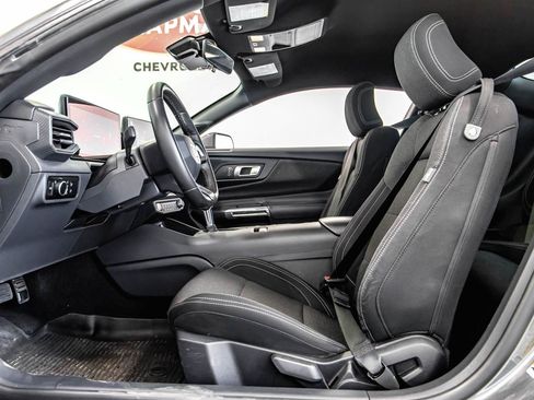 Used 2024 Ford Mustang Coupe RWD image 7