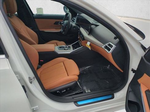 Used 2026 BMW 330i Sedan w/ Convenience Package RWD image 22