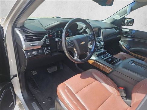 Used 2019 Chevrolet Tahoe Premier w/ Premier Plus Edition RWD image 10