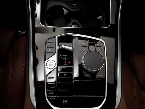 New 2026 BMW X5 xDrive40i w/ Climate Comfort Package AWD/4WD image 11