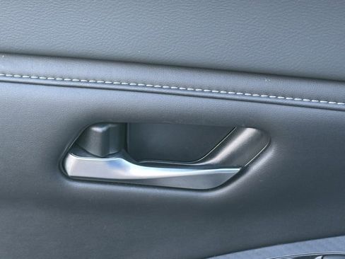 Certified 2022 Nissan Sentra SV w/ Trunk Package image 19