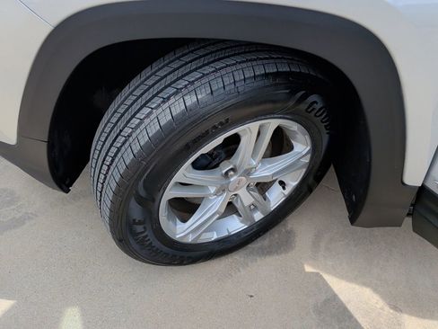 Used 2022 GMC Terrain SLE w/ Driver Convenience Package FWD image 46