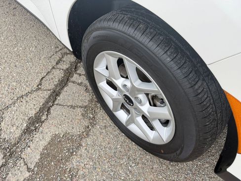 Used 2025 Kia Soul LX w/ LX Technology Package image 30