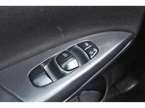 Used 2019 Nissan Sentra S w/ Appearance Package FWD image 22