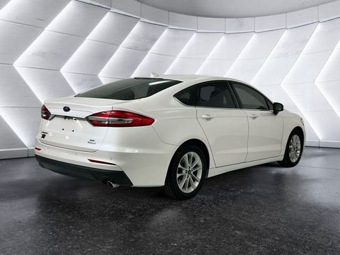 Used 2020 Ford Fusion SE FWD image 4