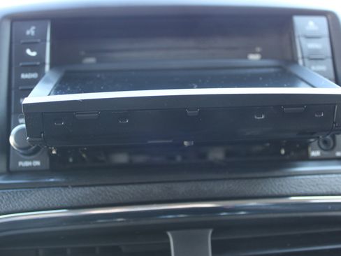 Used 2019 Dodge Grand Caravan SE image 28