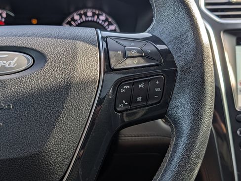 Certified 2018 Ford Explorer Platinum AWD/4WD image 28