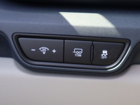 Used 2025 Kia Carnival EX FWD image 41