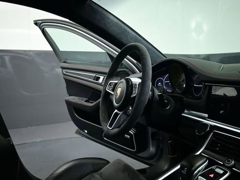 Used 2019 Porsche Panamera GTS image 80