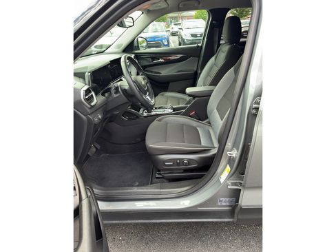 Used 2024 Chevrolet TrailBlazer LT w/ Convenience Package AWD/4WD image 13