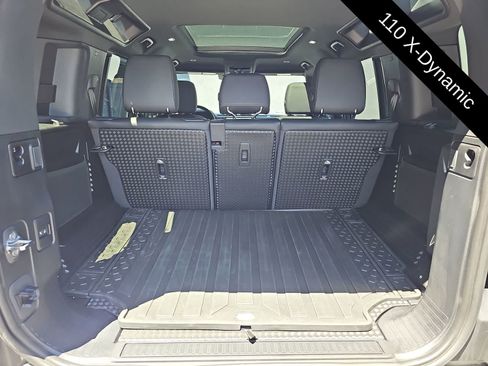 Used 2025 Land Rover Defender 110 X-Dynamic SE AWD/4WD image 23