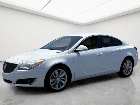 Used 2016 Buick Regal Premium FWD image 3