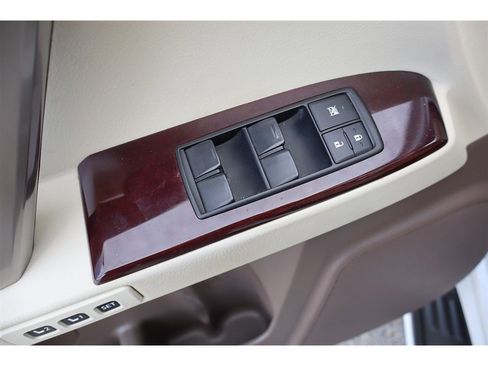 Used 2017 Lexus GX 460 image 42