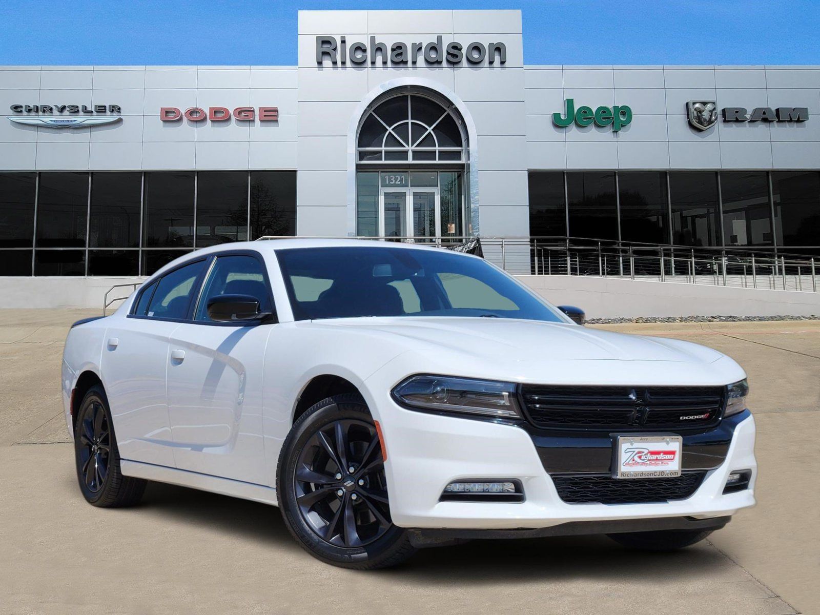 Used 2023 Dodge Charger SXT w/ Blacktop Package AWD/4WD image 1