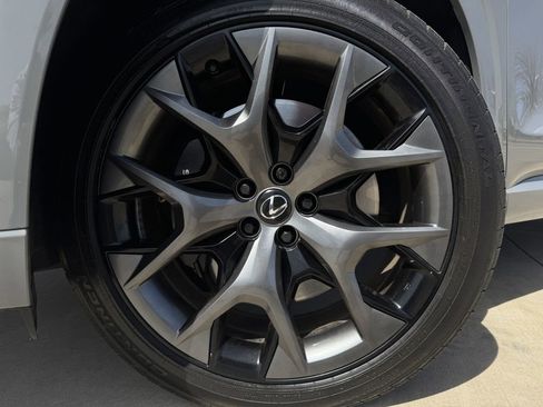 Used 2025 Lexus TX 500h AWD w/ Technology Package image 8