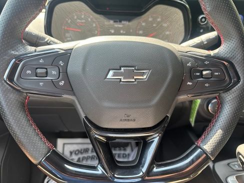 Used 2025 Chevrolet Trax RS w/ Driver Confidence Package FWD image 16