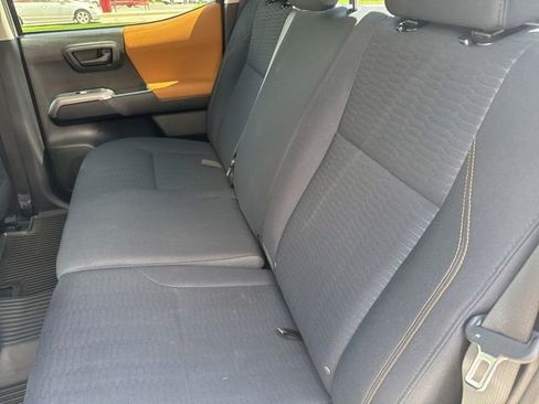 Used 2019 Toyota Tacoma SR5 AWD/4WD image 22