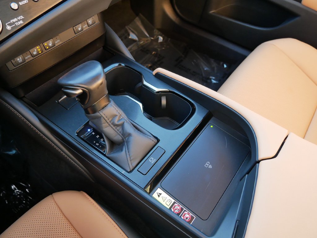 Certified 2025 Lexus ES 350 w/ Premium Package FWD image 24