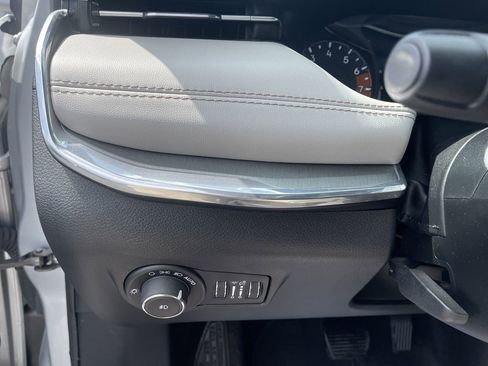 Used 2024 Jeep Compass Limited image 18