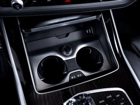 Used 2025 BMW ALPINA XB7 image 54