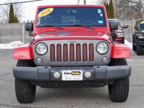 Used 2016 Jeep Wrangler Unlimited Sport image 2