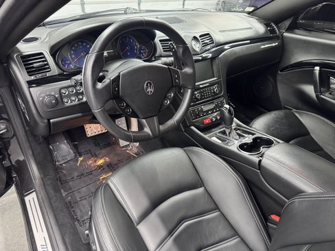 Used 2017 Maserati GranTurismo Sport image 18