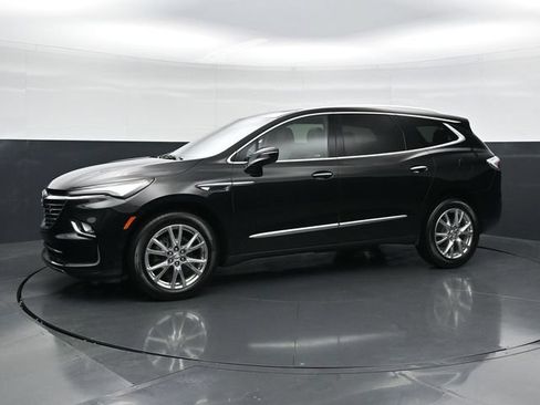Used 2023 Buick Enclave Essence w/ Experience Buick Package FWD image 6