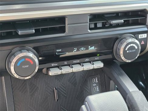 Used 2025 Toyota Tacoma SR5 image 30