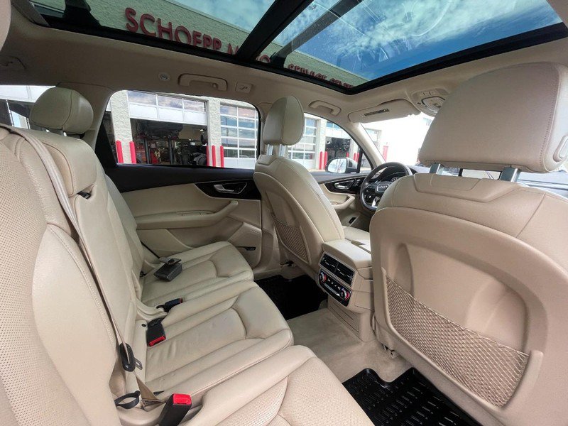 Used 2017 Audi Q7 3.0T Prestige AWD/4WD image 16