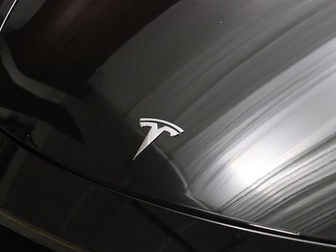 Used 2022 Tesla Model Y Long Range image 29