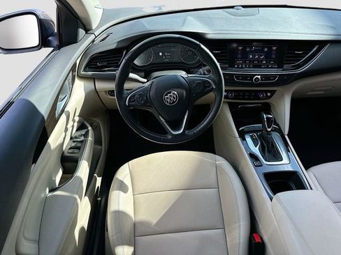 Used 2019 Buick Regal Essence w/ Driver Confidence Package I image 24
