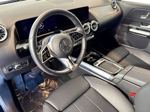 Certified 2025 Mercedes-Benz GLA 250 image 9