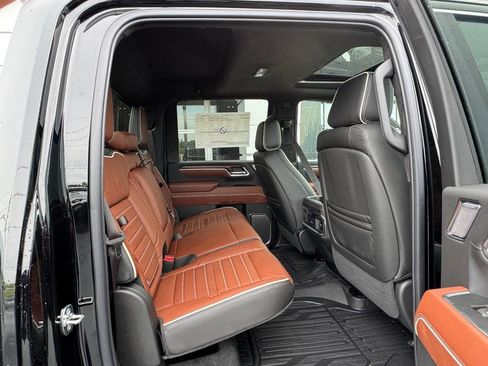 New 2026 GMC Sierra 2500 Denali Ultimate w/ LPO, Black Badging Package AWD/4WD image 7