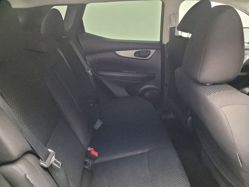 Used 2020 Nissan Rogue Sport S image 19