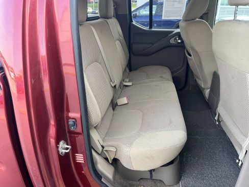Used 2016 Nissan Frontier SV AWD/4WD image 13