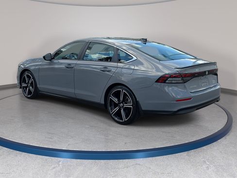 Used 2024 Honda Accord Sport image 7